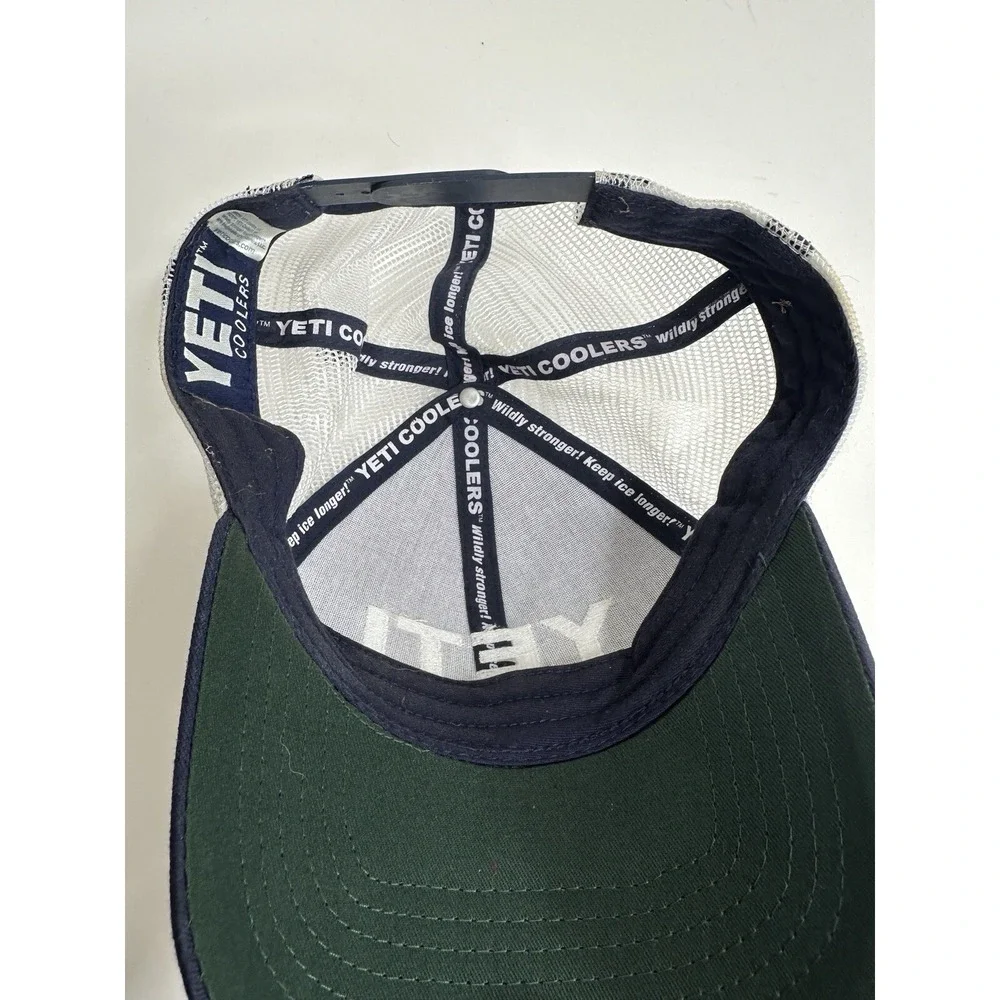 YETI Coolers Trucker Hat Navy Blue White Mesh Cap Adjustable‎